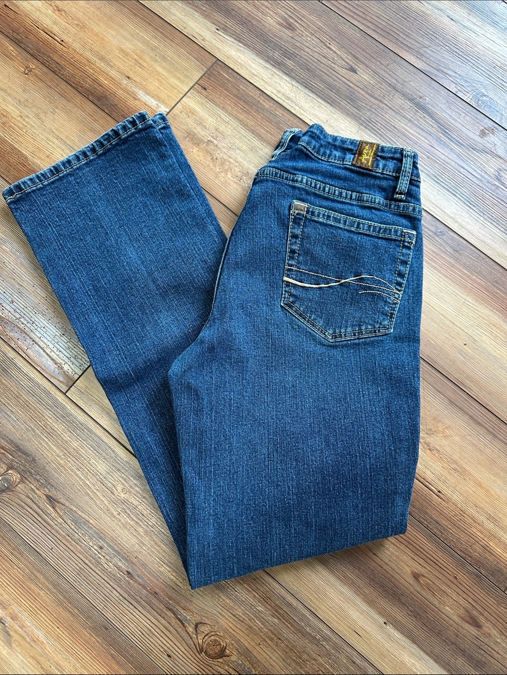 Aura Classic Straight-Leg Jeans in Dark Blue Denim